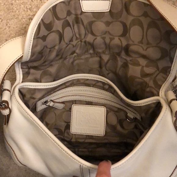 Coach purse - Picture 4 of 4